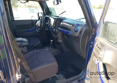 2013 Jeep Wrangler Unlimited Sahara z USA, uszkodzony, nr VIN 1C4BJWEG9DL501472